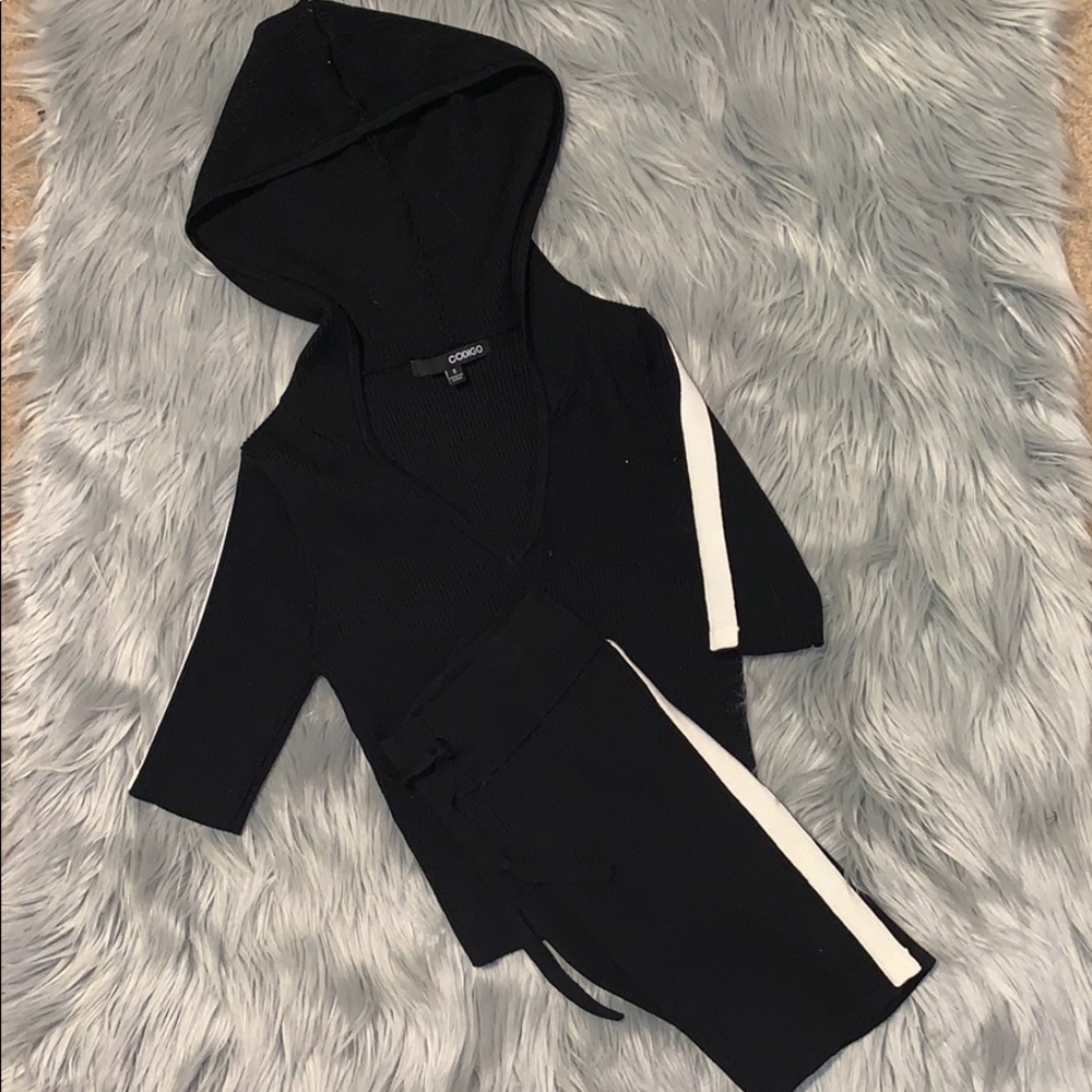 Stretchy two piece